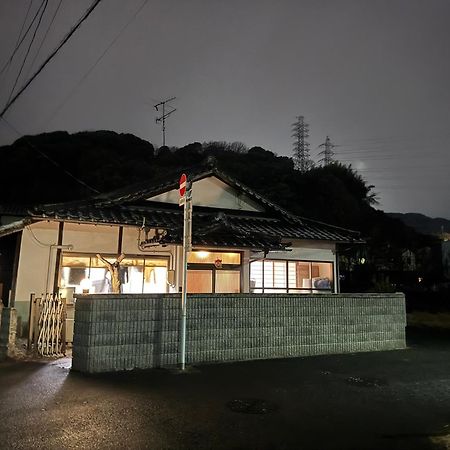 Wholeearth Ryokan Hiroshima Exterior foto